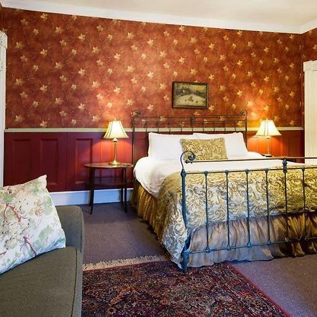 Rogues Harbor Inn Lansing Luaran gambar